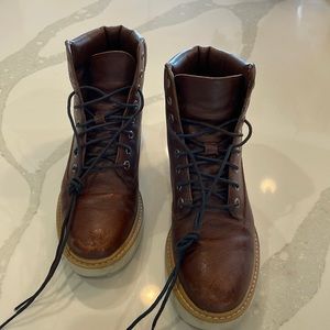 Women’s Laceup Timberland boots